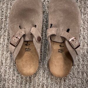Birkenstock Kids Taupe Suede Slippers